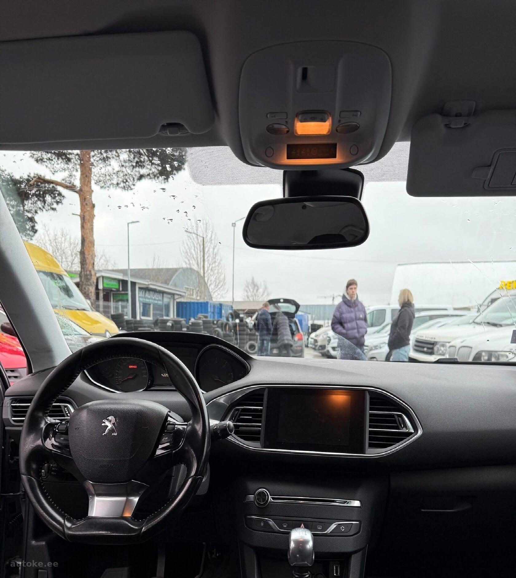 Peugeot 308 2015