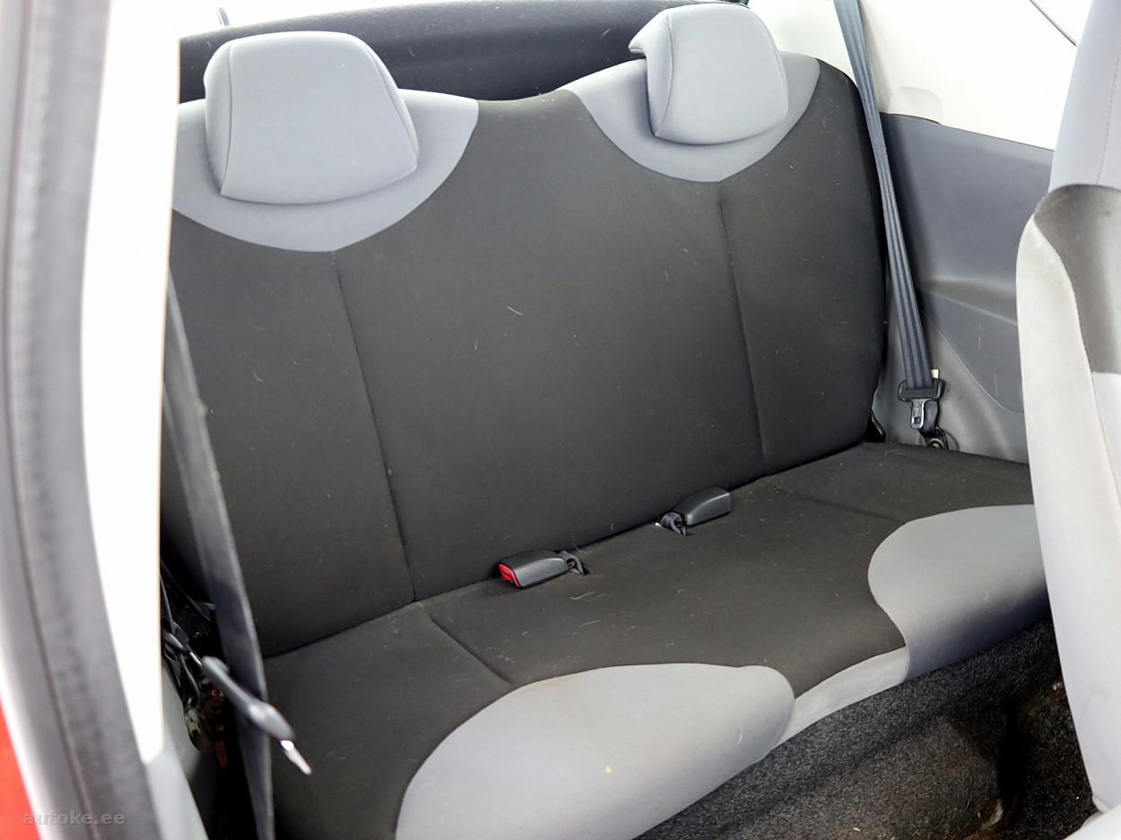 Peugeot 107 2006