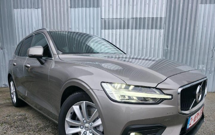 Volvo V60 Momentum Luxury Pebble Grey