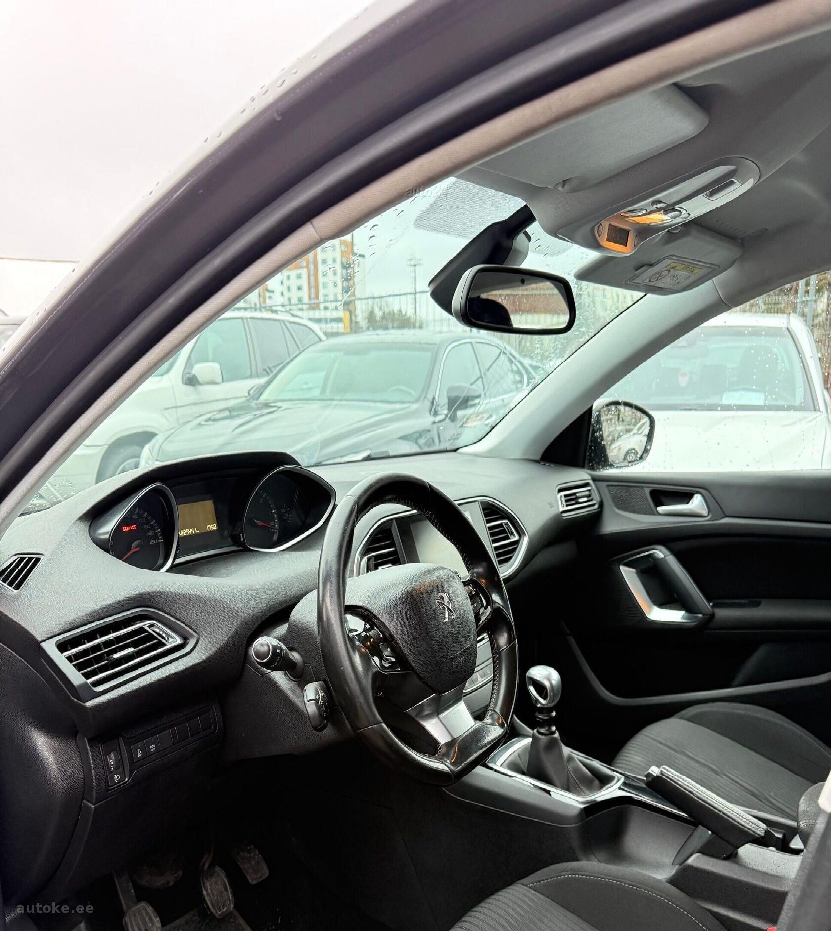 Peugeot 308 2015