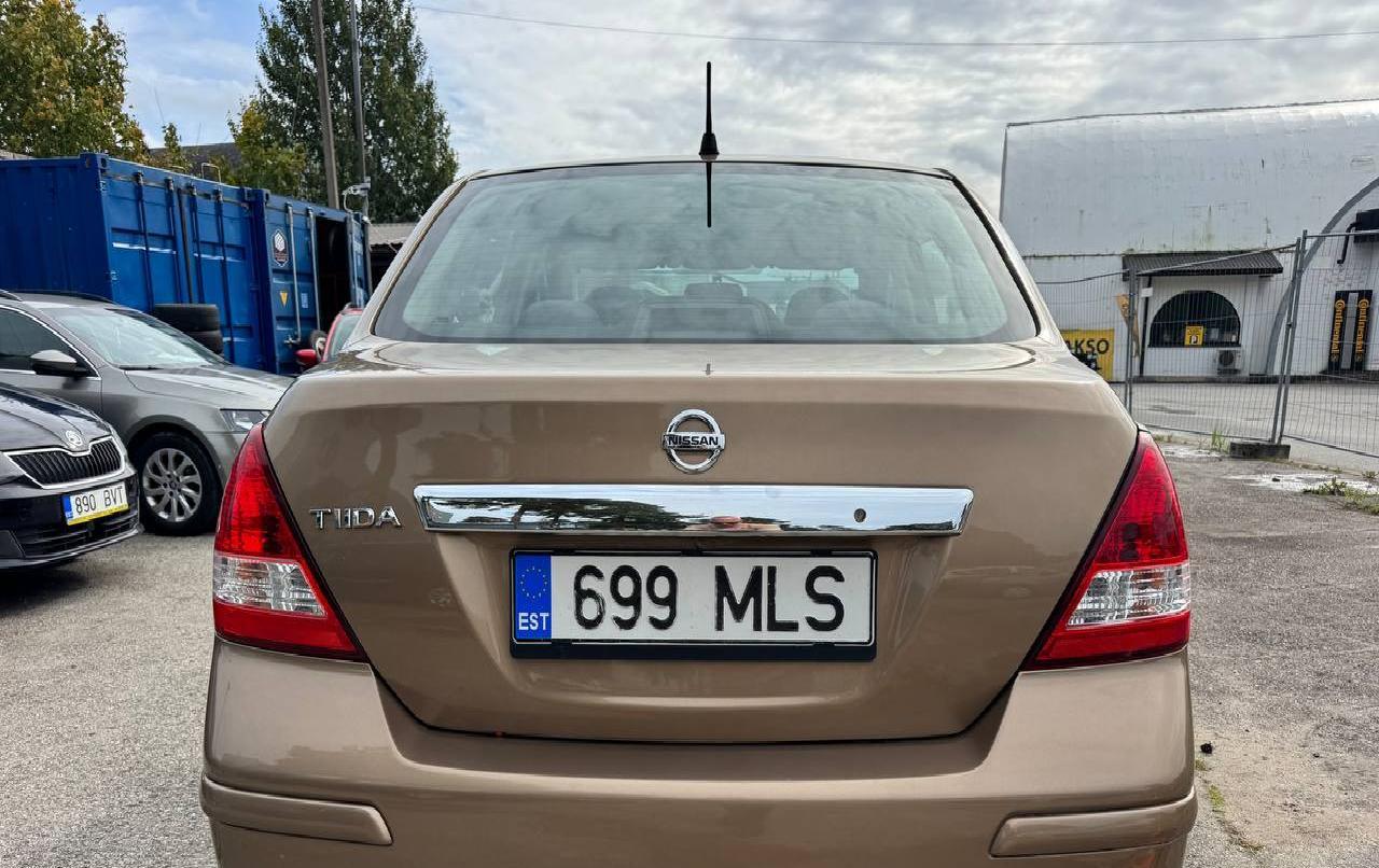 Nissan Tiida 2008