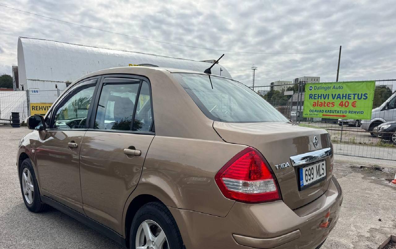 Nissan Tiida 2008